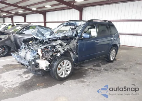 2012 Subaru Forester 2.5X Premium из США, поврежденный, VIN JF2SHADC0CH431179